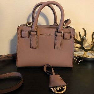Michael Kors Mini Dillon